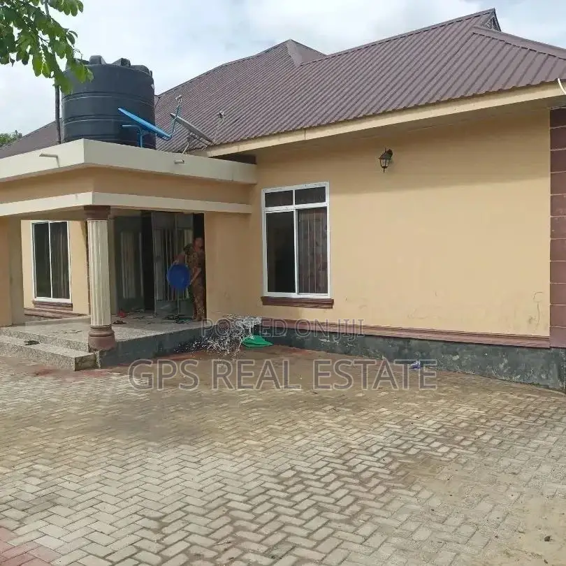 3bdrm Apartment in Mbezi Kibanda Cha, Kinondoni for sale in Kinondoni