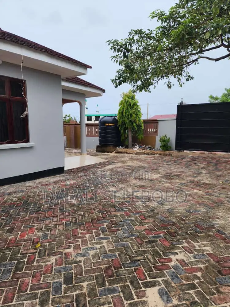 2bdrm Farm House in Ununio Basihaya, Kinondoni for rent in Kinondoni