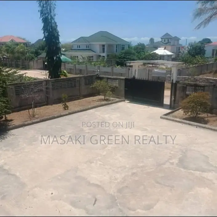 6bdrm House in Mbweni Estate, Kinondoni for sale in Kinondoni