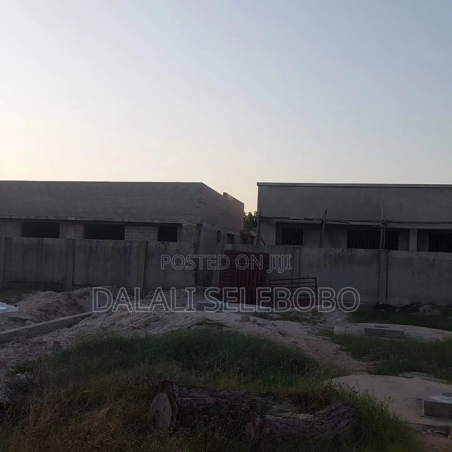 8bdrm Apartment in Mbezi Beach India for sale in Mbezi Beach