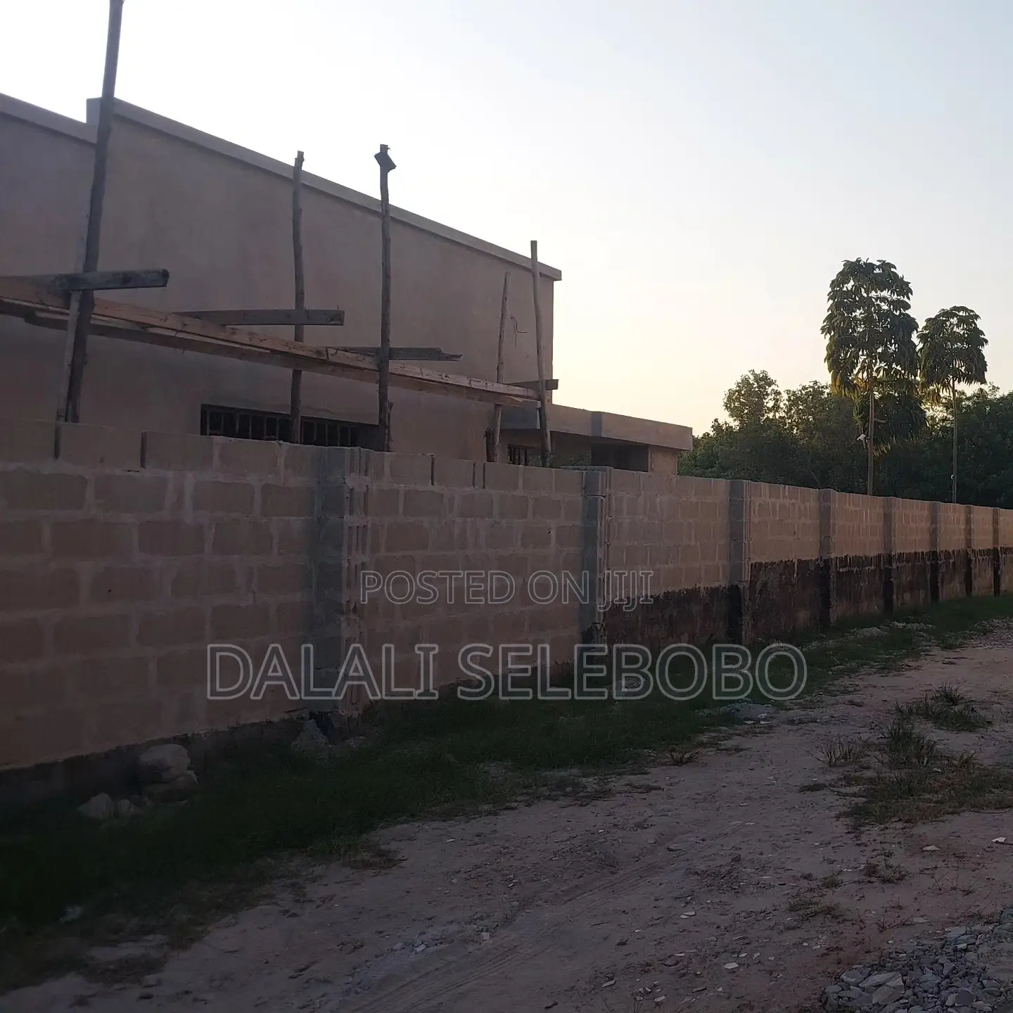 8bdrm Apartment in Mbezi Beach India for sale in Mbezi Beach