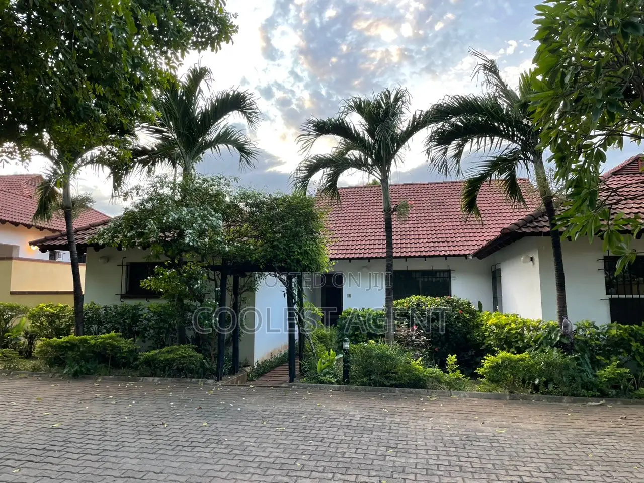 Furnished 4bdrm Villa in Oysterbay, Kinondoni for rent in Kinondoni