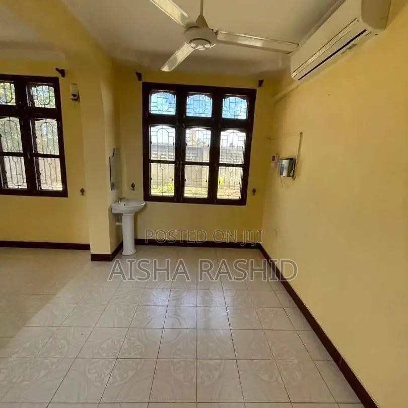 5bdrm House in Bunju for sale in Bunju