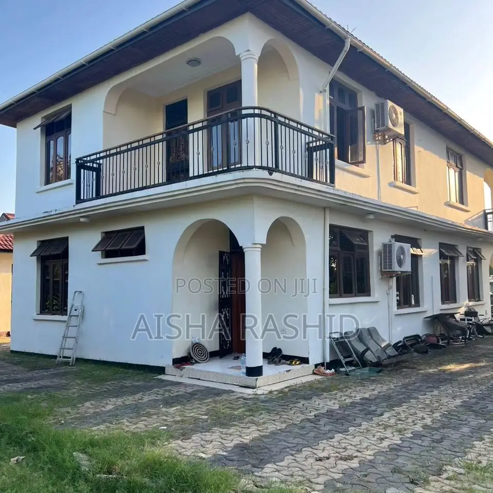5bdrm House in Bunju for sale in Bunju