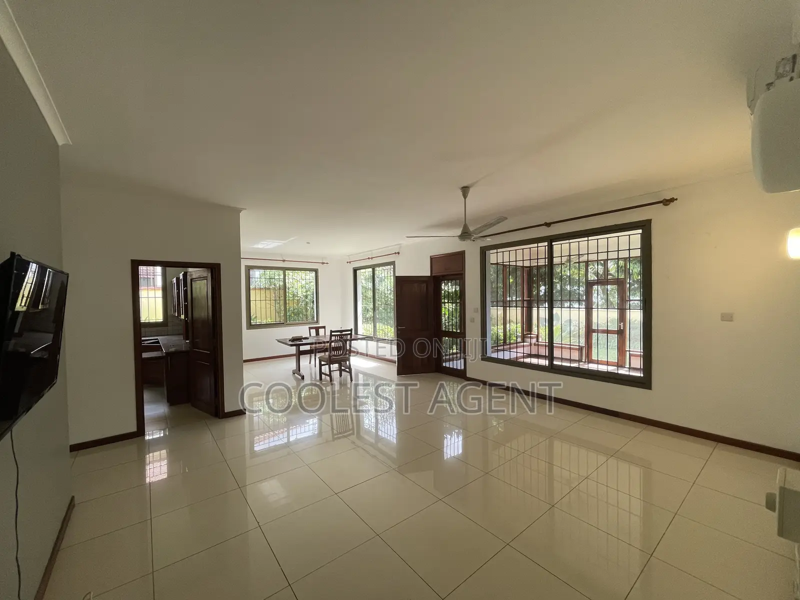 Furnished 4bdrm Villa in Oysterbay, Kinondoni for rent in Kinondoni