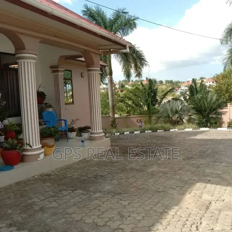 3bdrm House in Kimara Temboni, Kinondoni for sale in Kinondoni