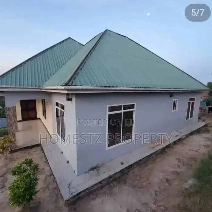 3bdrm House in Mbezi Kwa Msuguli, Kinondoni for sale in Kinondoni