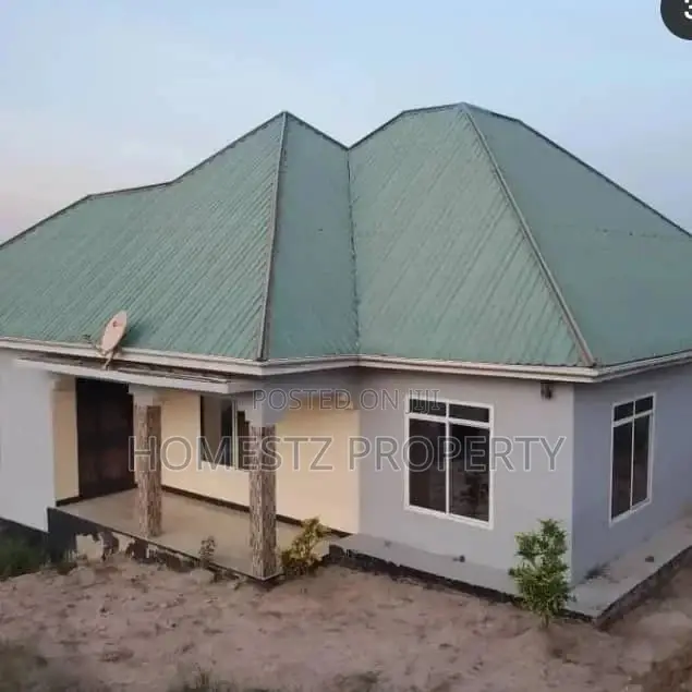 3bdrm House in Mbezi Kwa Msuguli, Kinondoni for sale in Kinondoni