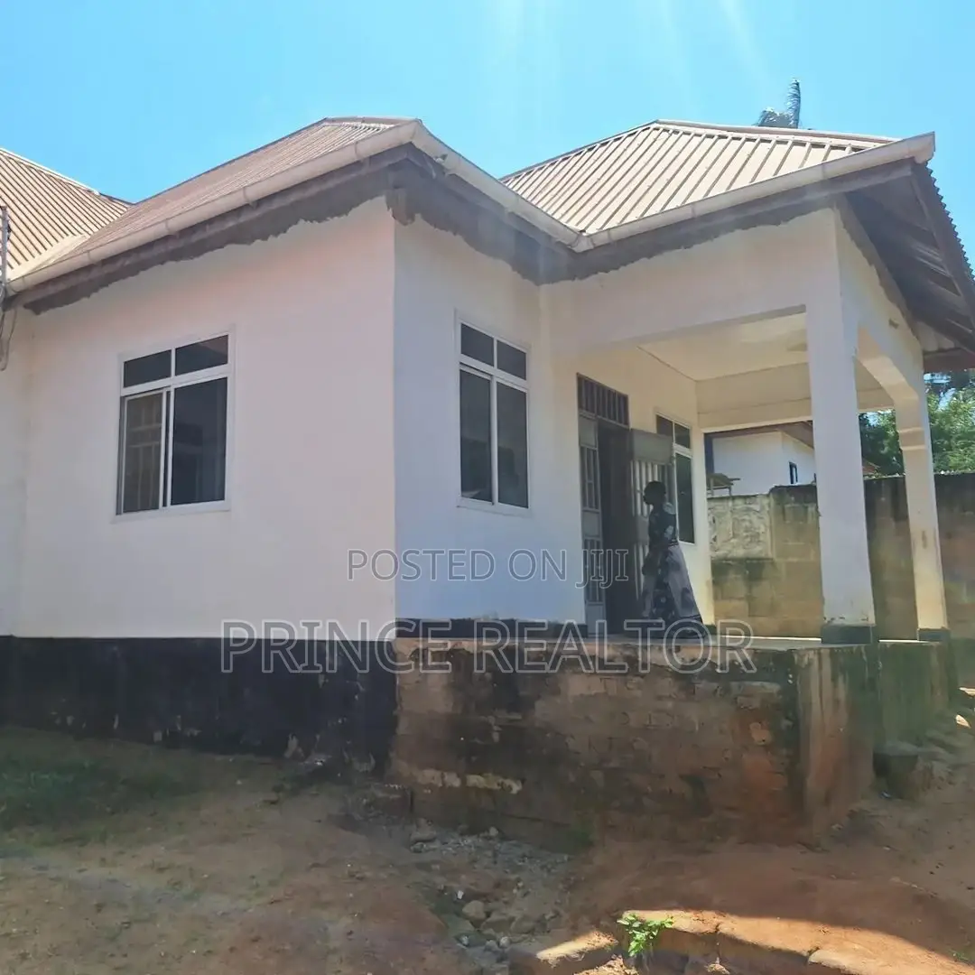 4bdrm House in Mbezi Makabe, Kinondoni for sale in Kinondoni