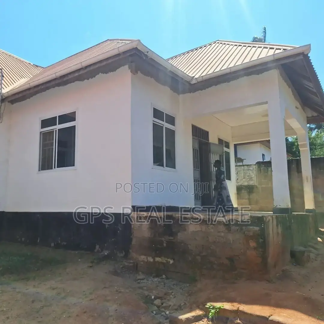 4bdrm House in Mbezi Makabe, Kinondoni for sale in Kinondoni