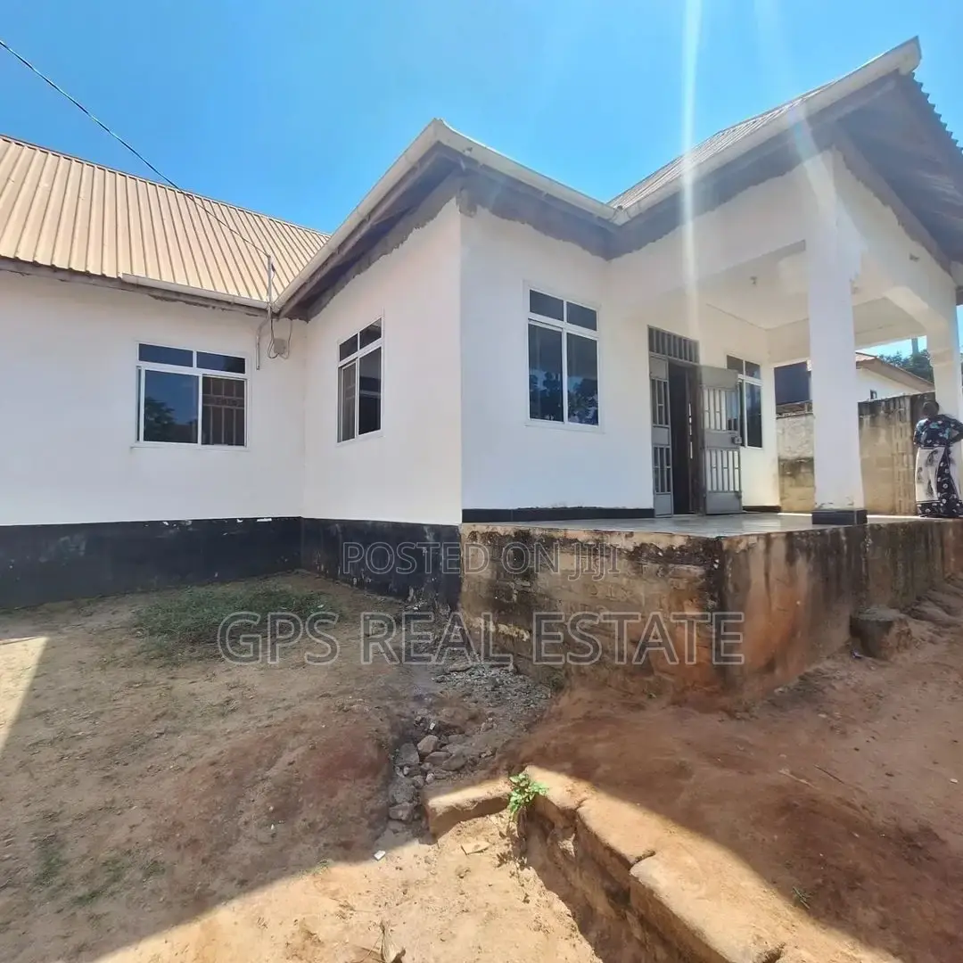 4bdrm House in Mbezi Makabe, Kinondoni for sale in Kinondoni