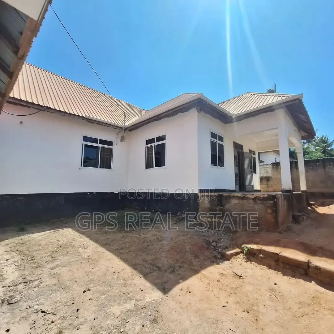 4bdrm House in Mbezi Makabe, Kinondoni for sale in Kinondoni