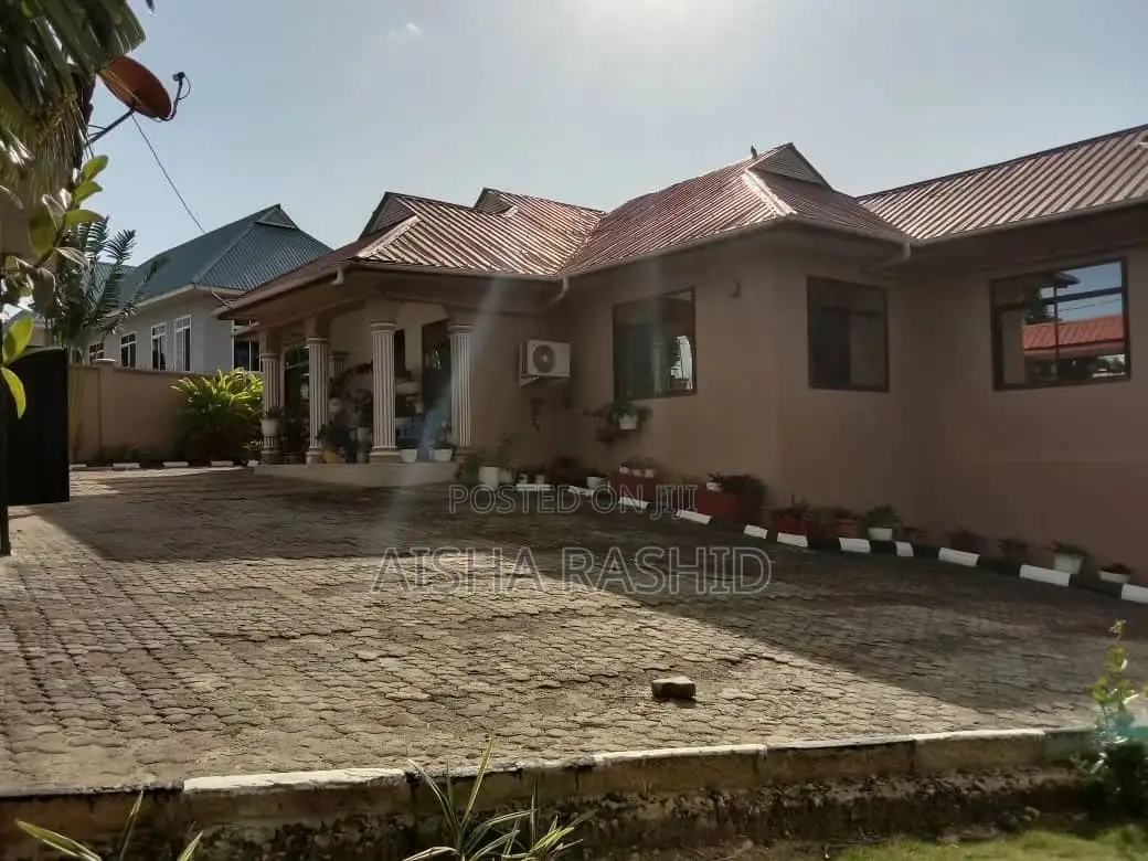 3bdrm House in Kinondoni for sale in Kinondoni