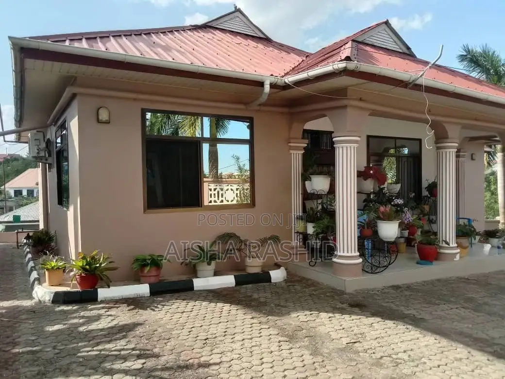 3bdrm House in Kinondoni for sale in Kinondoni