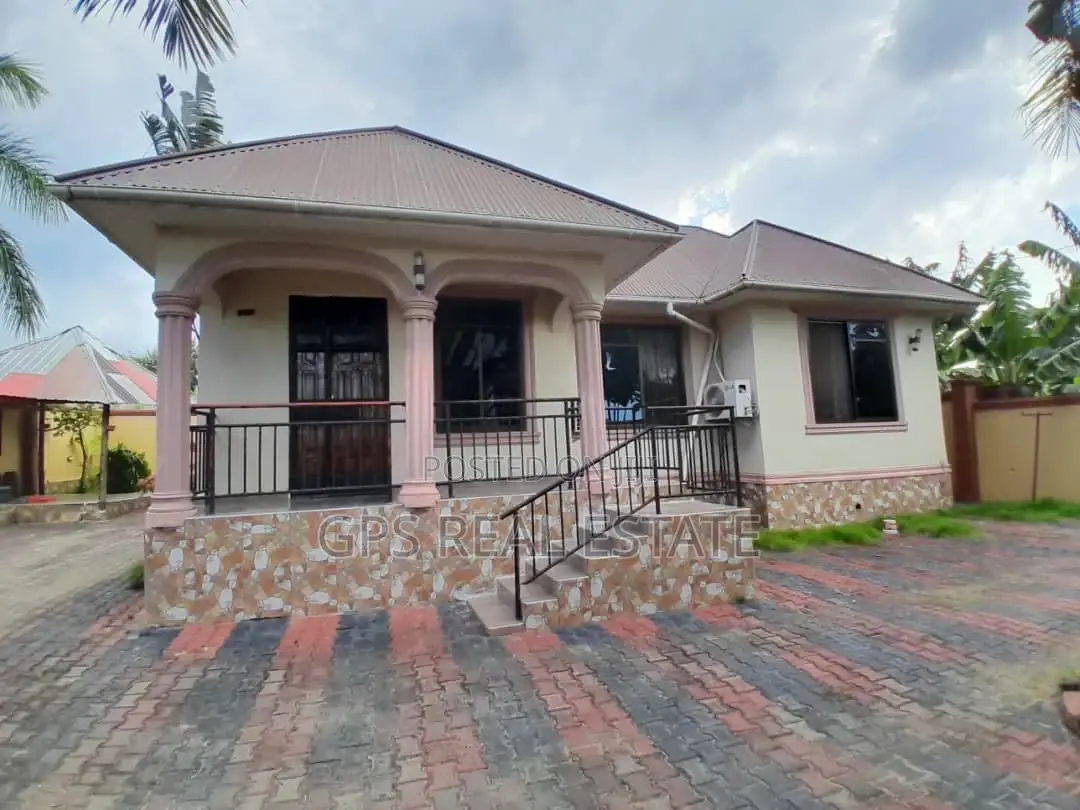 3bdrm House in Madale Mbopo, Kinondoni for sale in Kinondoni