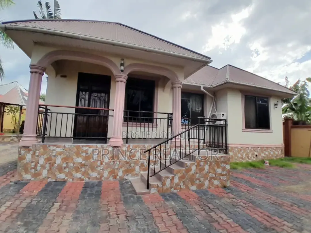 3bdrm House in Madale Mbopo, Kinondoni for sale in Kinondoni
