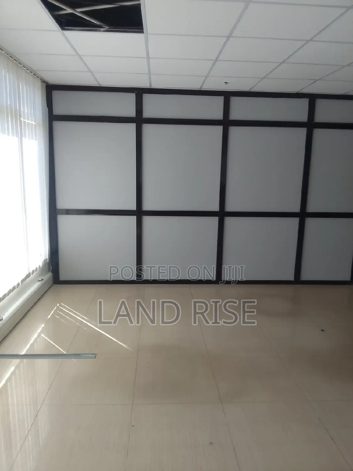 75 SQM Office Oysterbay in Oyster Bay