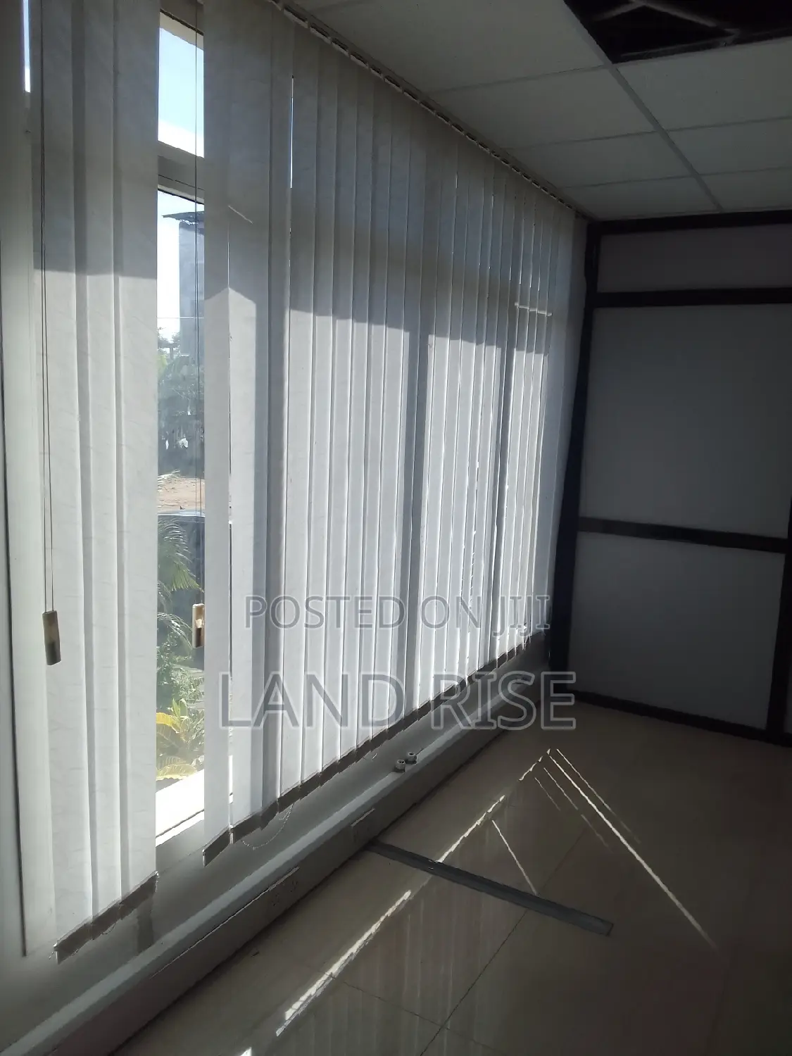 75 SQM Office Oysterbay in Oyster Bay