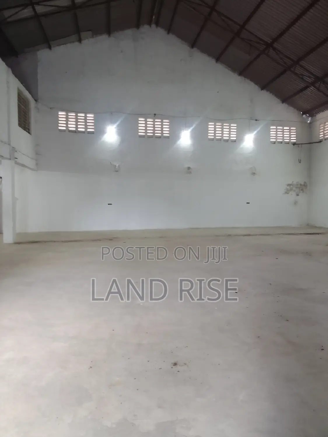 420 SQM Warehouse in Nyerere Road in Kipawa