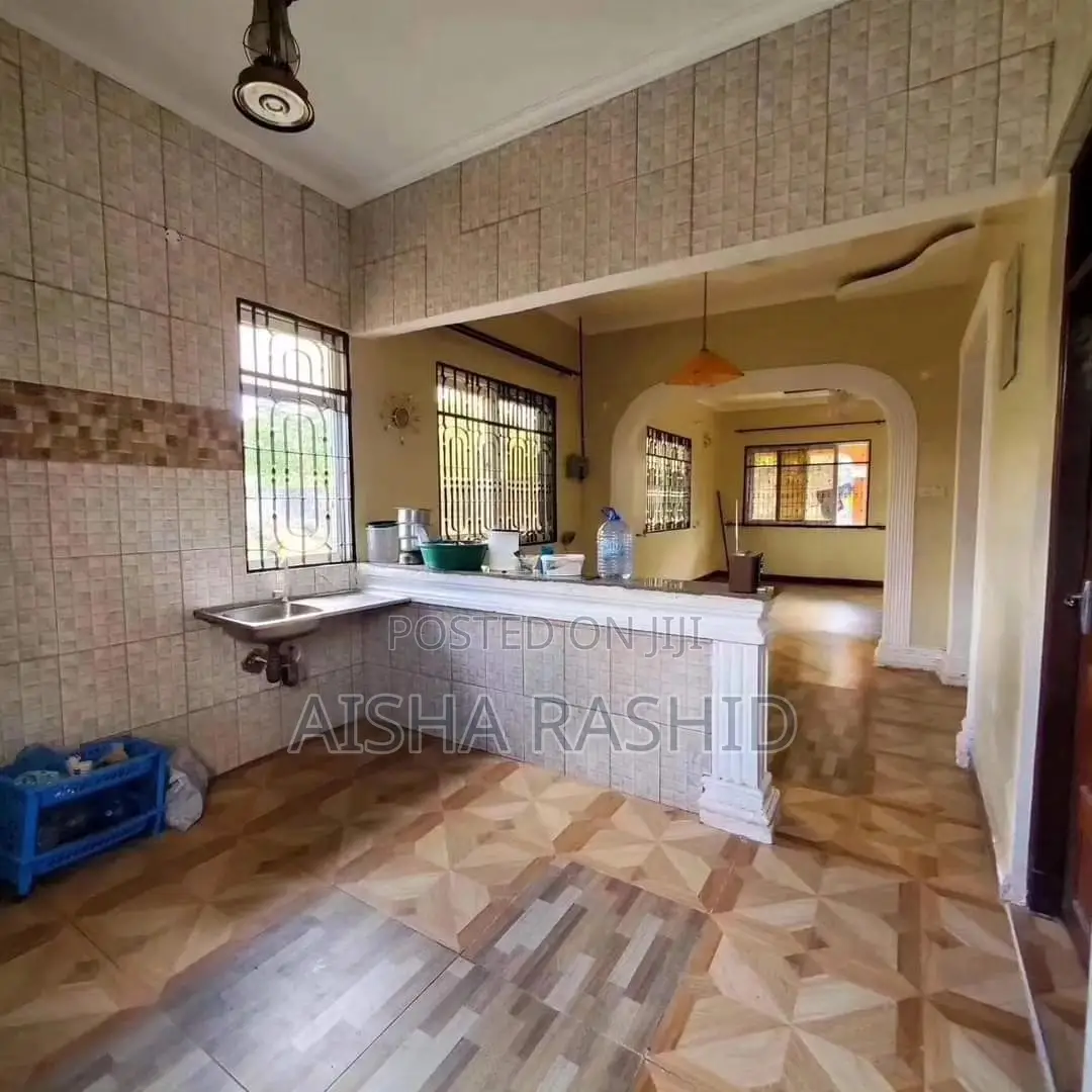 3bdrm House in Kinondoni for sale in Kinondoni
