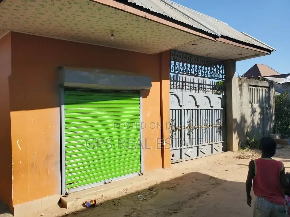 3bdrm House in Chamazi Mzambarauni, Temeke for sale in Temeke