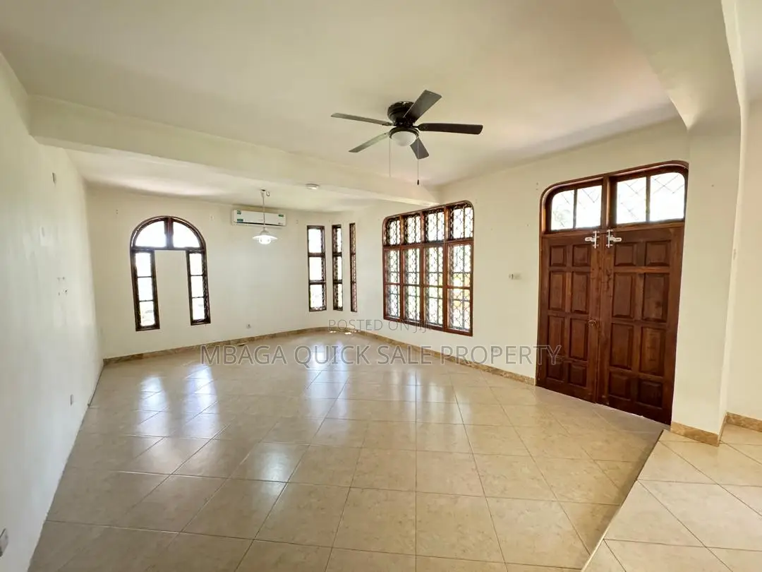 6bdrm House in Mbez Beach Africana for rent in Mbezi Beach
