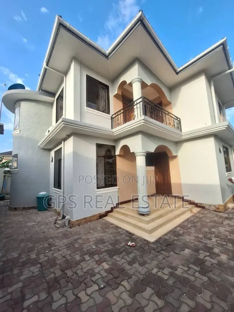 5bdrm House in Tegeta Namanga, Kinondoni for sale in Kinondoni
