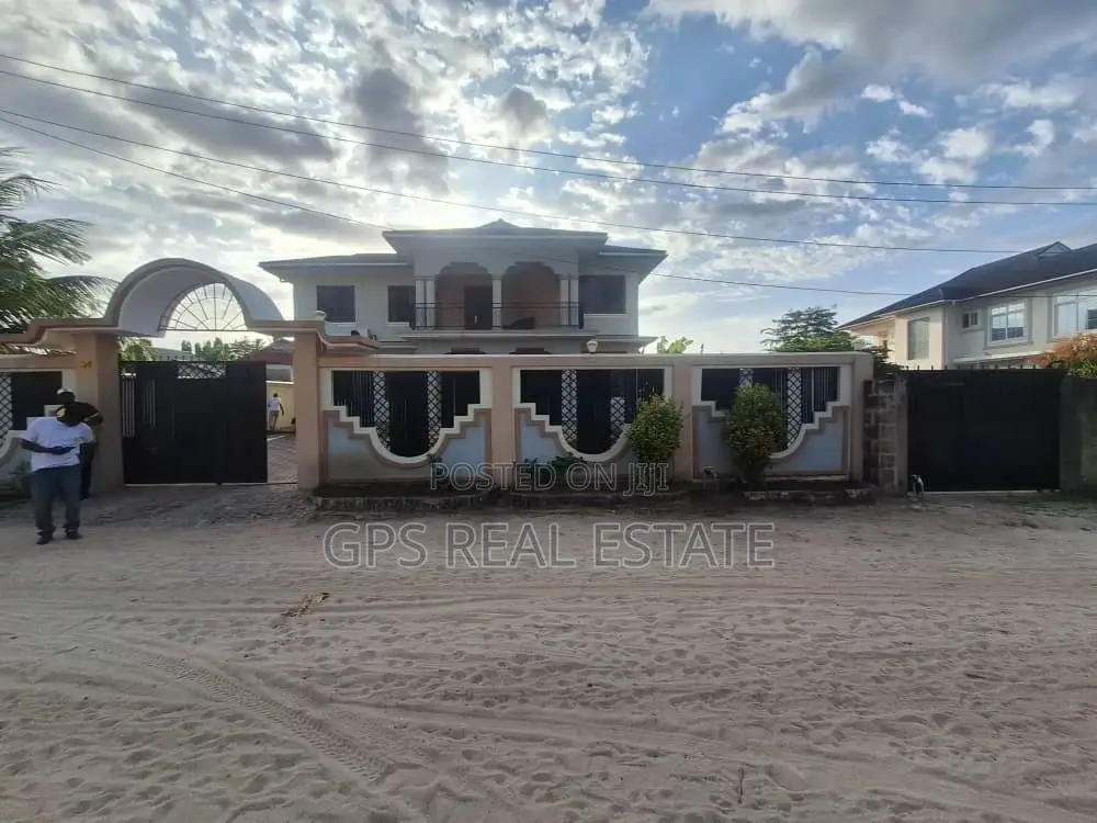 5bdrm House in Tegeta Namanga, Kinondoni for sale in Kinondoni