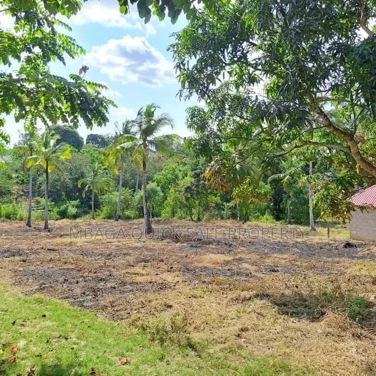 Plot Inauzwa Kibamba Chama in Kibamba
