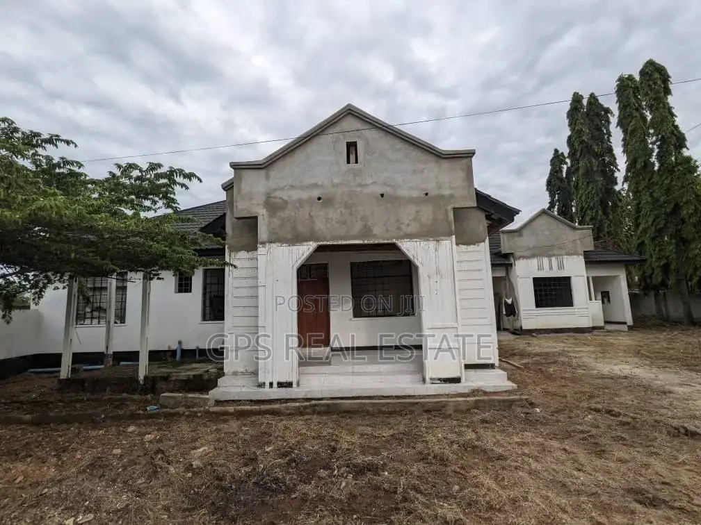 4bdrm House in Area C, Dodoma Rural for sale in Dodoma Rural