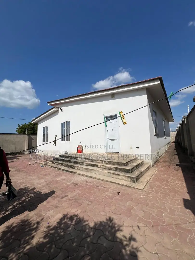 3bdrm House in Boko Basihaya, Bunju for sale in Bunju