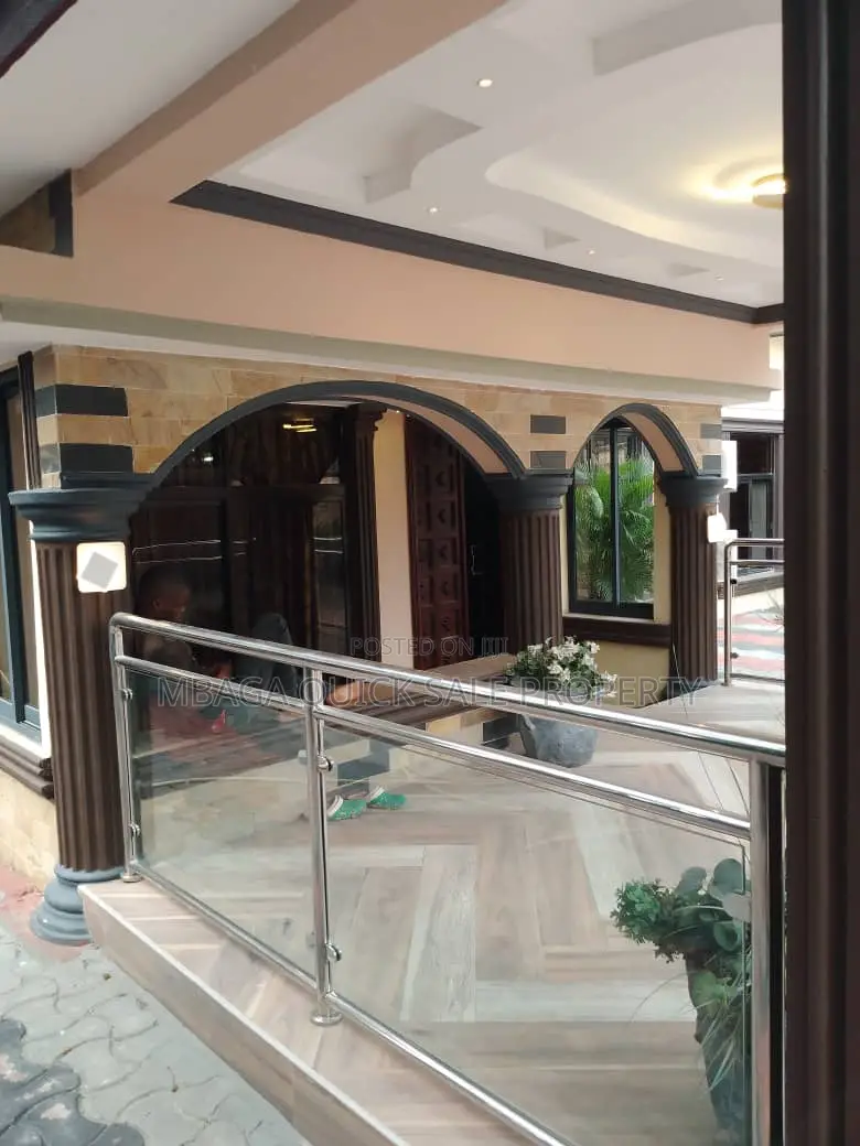 5bdrm House in Msasani for rent in Msasani