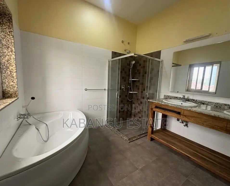 5bdrm Villa in Oysterbay, Kinondoni for rent in Kinondoni