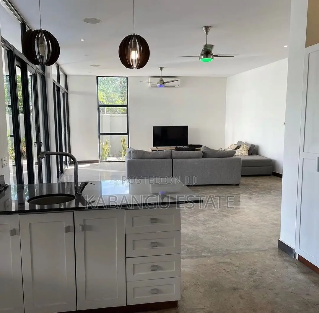 Furnished 4bdrm Villa in Oysterbay, Kinondoni for rent in Kinondoni
