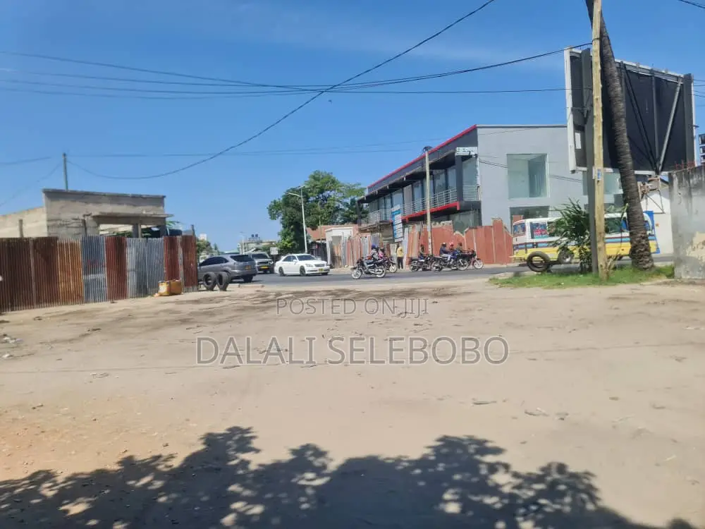 6bdrm Bungalow in Makumbusho, Kinondoni for sale in Kinondoni