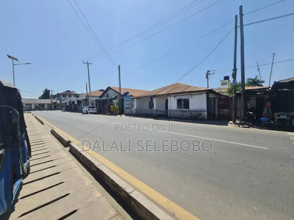 6bdrm Maisonette in Mwananyamala, Kinondoni for sale in Kinondoni