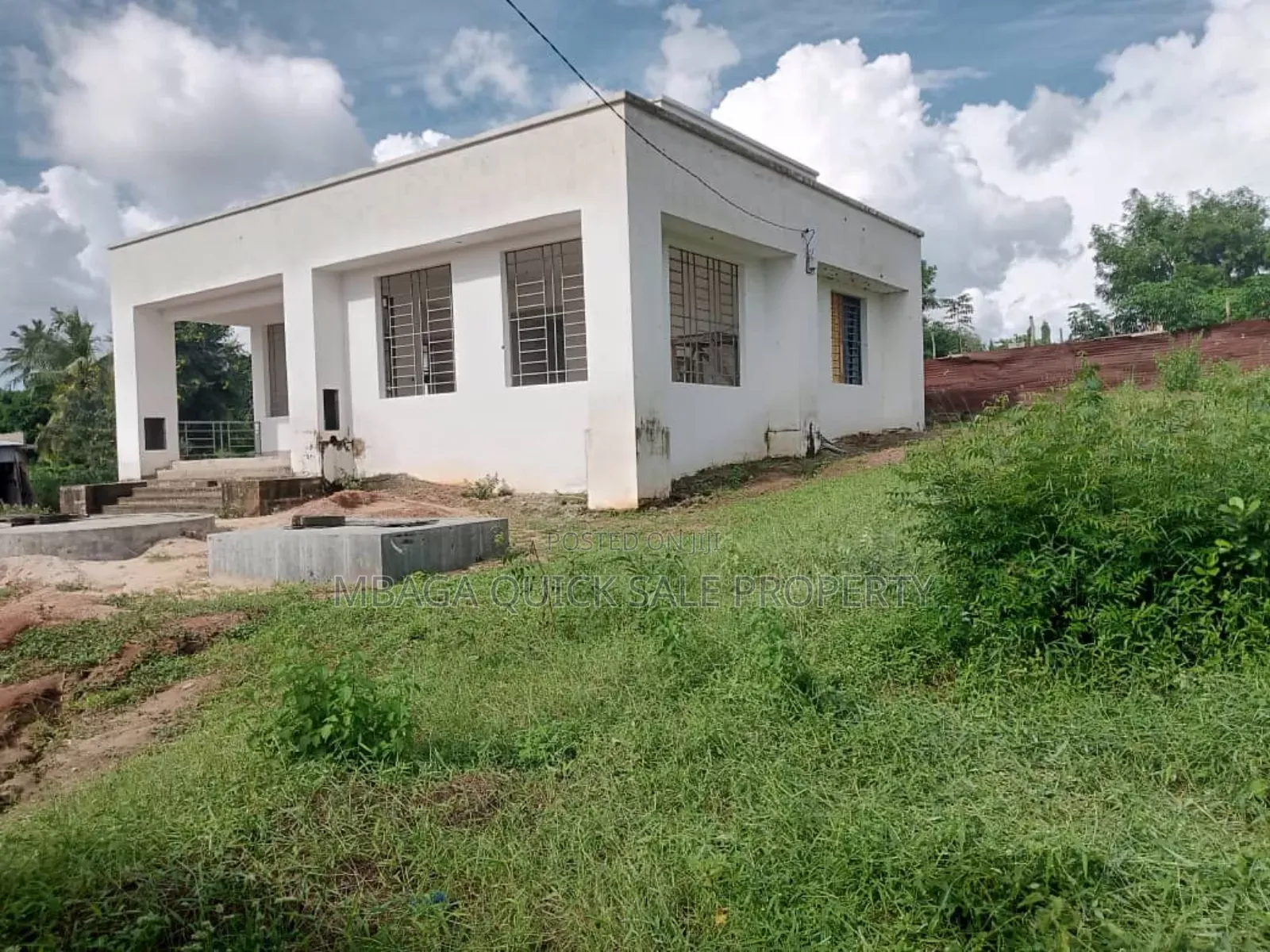 5bdrm House in Madale, Mbezi for sale in Mbezi