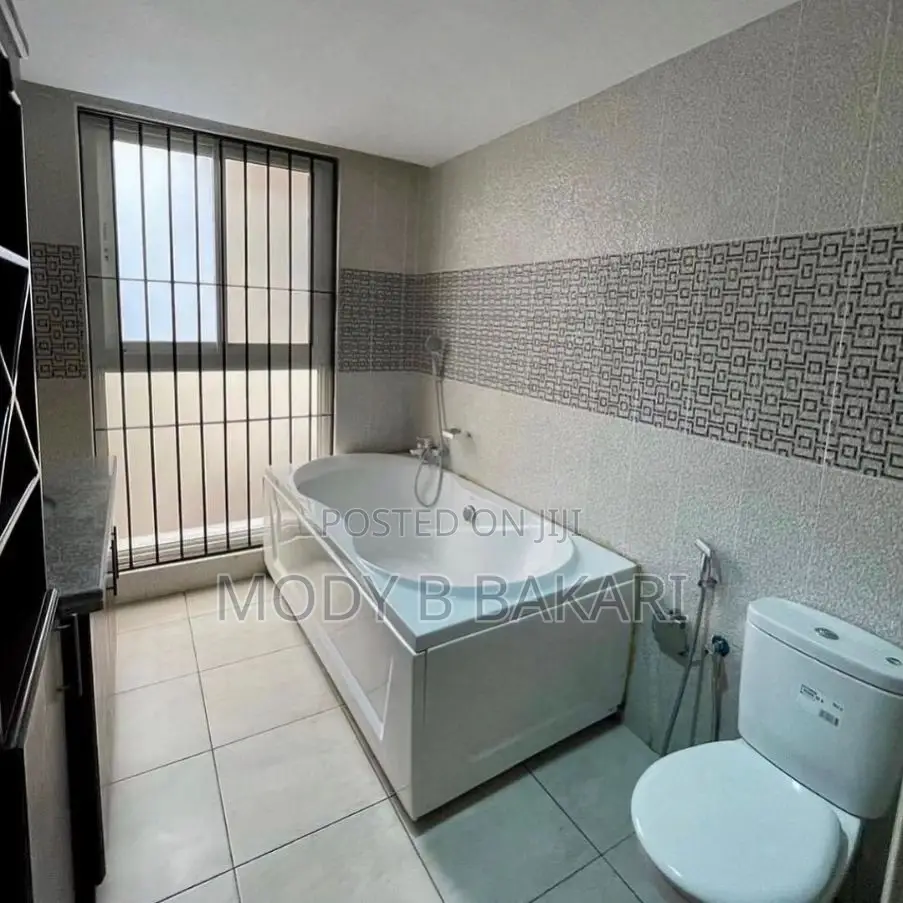 Furnished 4bdrm Villa in Oyster Bay for rent in Oyster Bay