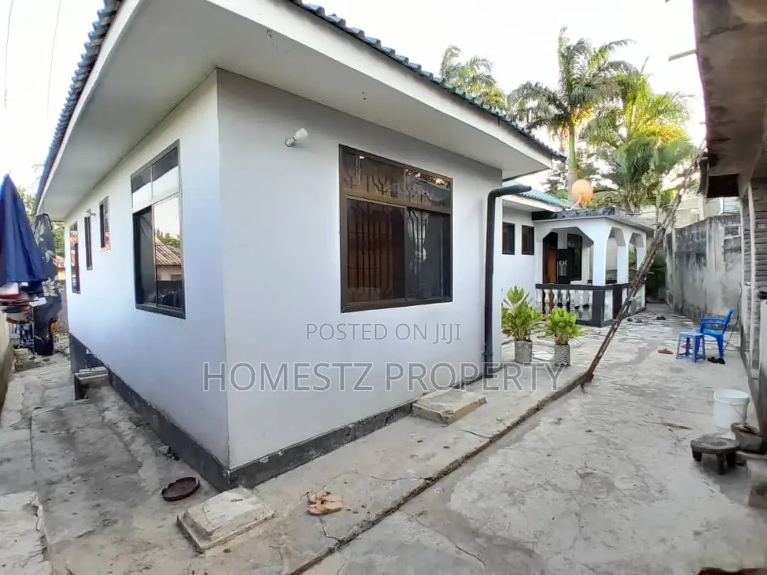 4bdrm House in Mbezi Kwa Msuguri, Kinondoni for sale in Kinondoni