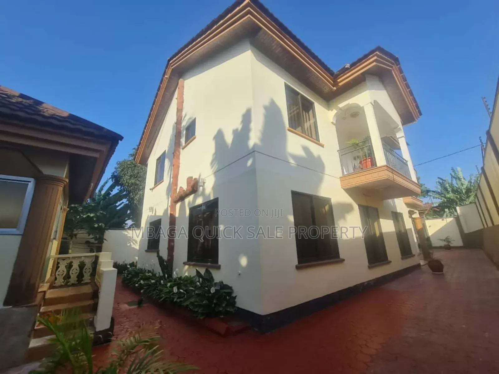 5bdrm House in Arusha Majengo for sale in Arusha