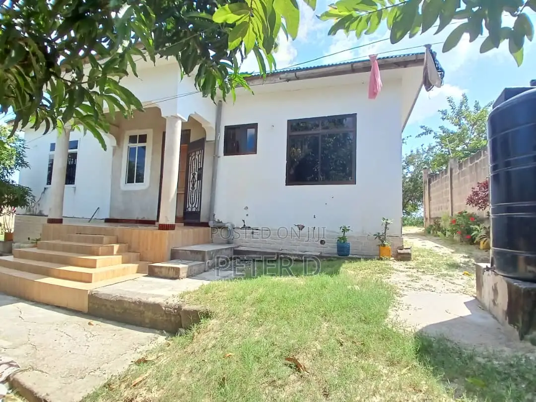 3bdrm House in Mbezi for sale in Mbezi