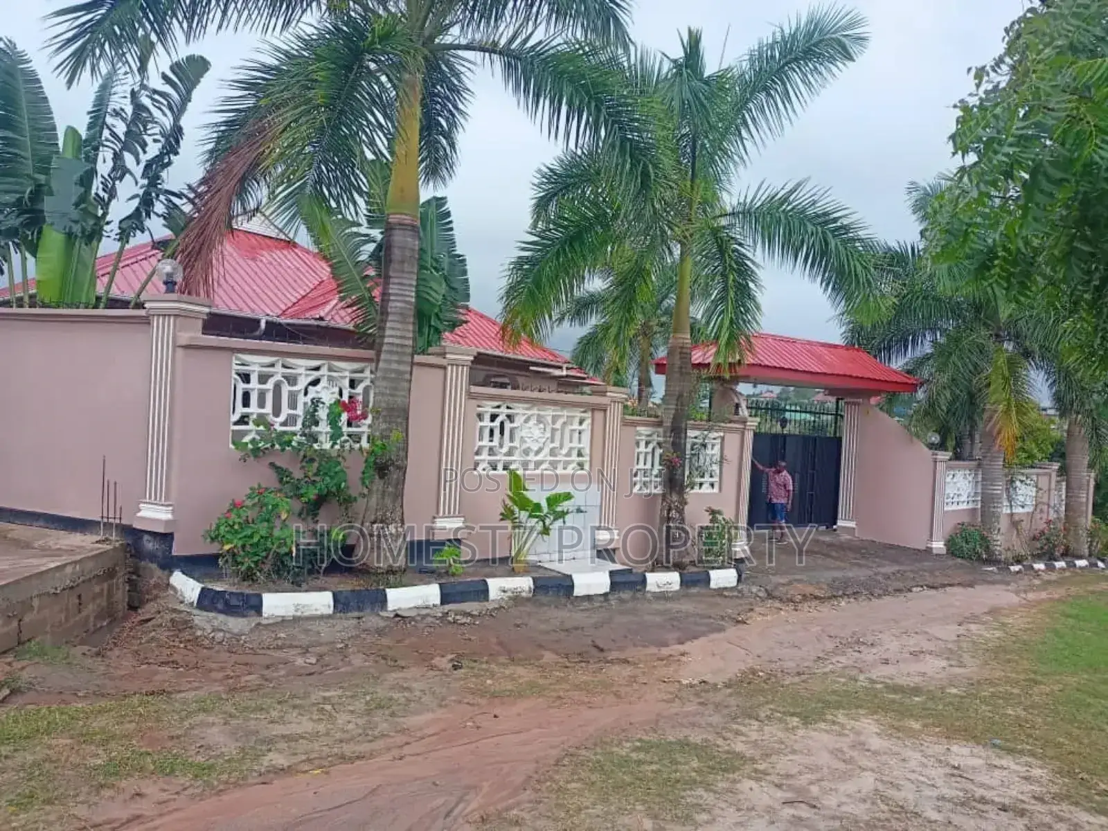 4bdrm House in Kimara Temboni, Kinondoni for sale in Kinondoni