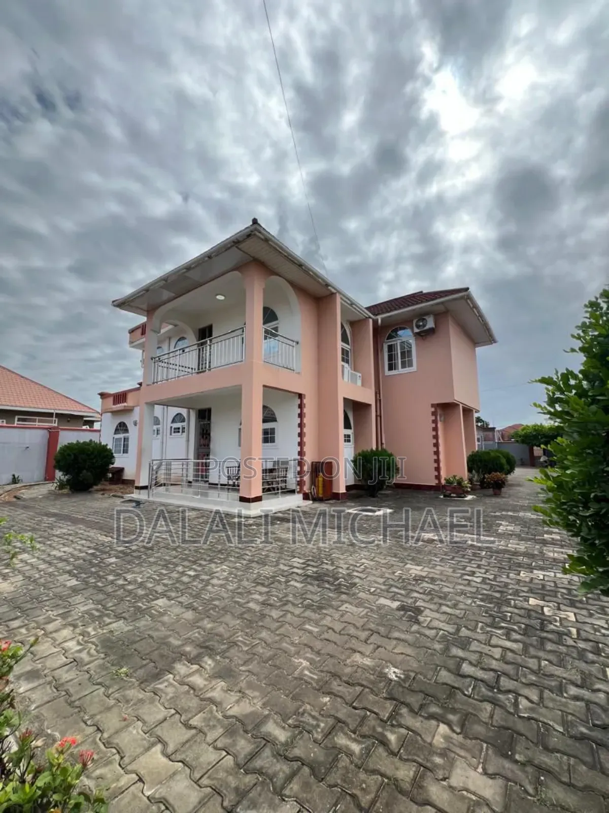 5bdrm House in Mbezibeach for sale in Mbezi Beach