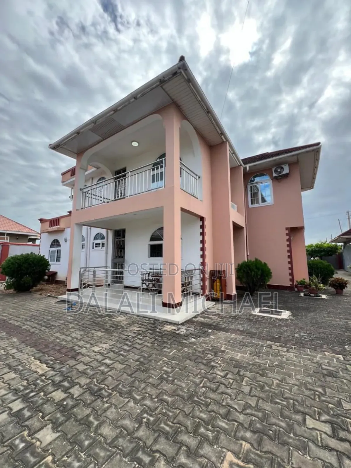 5bdrm House in Mbezibeach for sale in Mbezi Beach