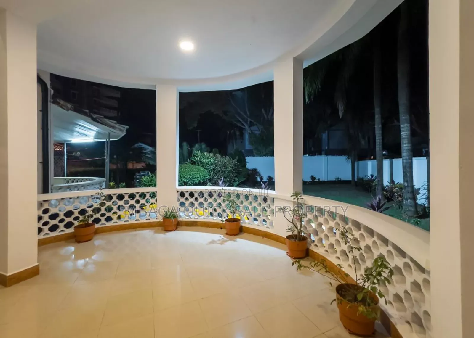 8bdrm House in Mbezi Beach for sale in Mbezi Beach