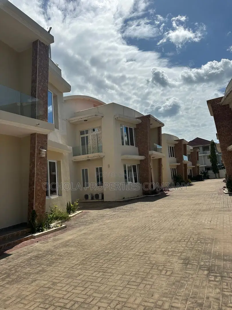 Furnished 4bdrm Villa in Mbezi Beach for rent in Mbezi Beach