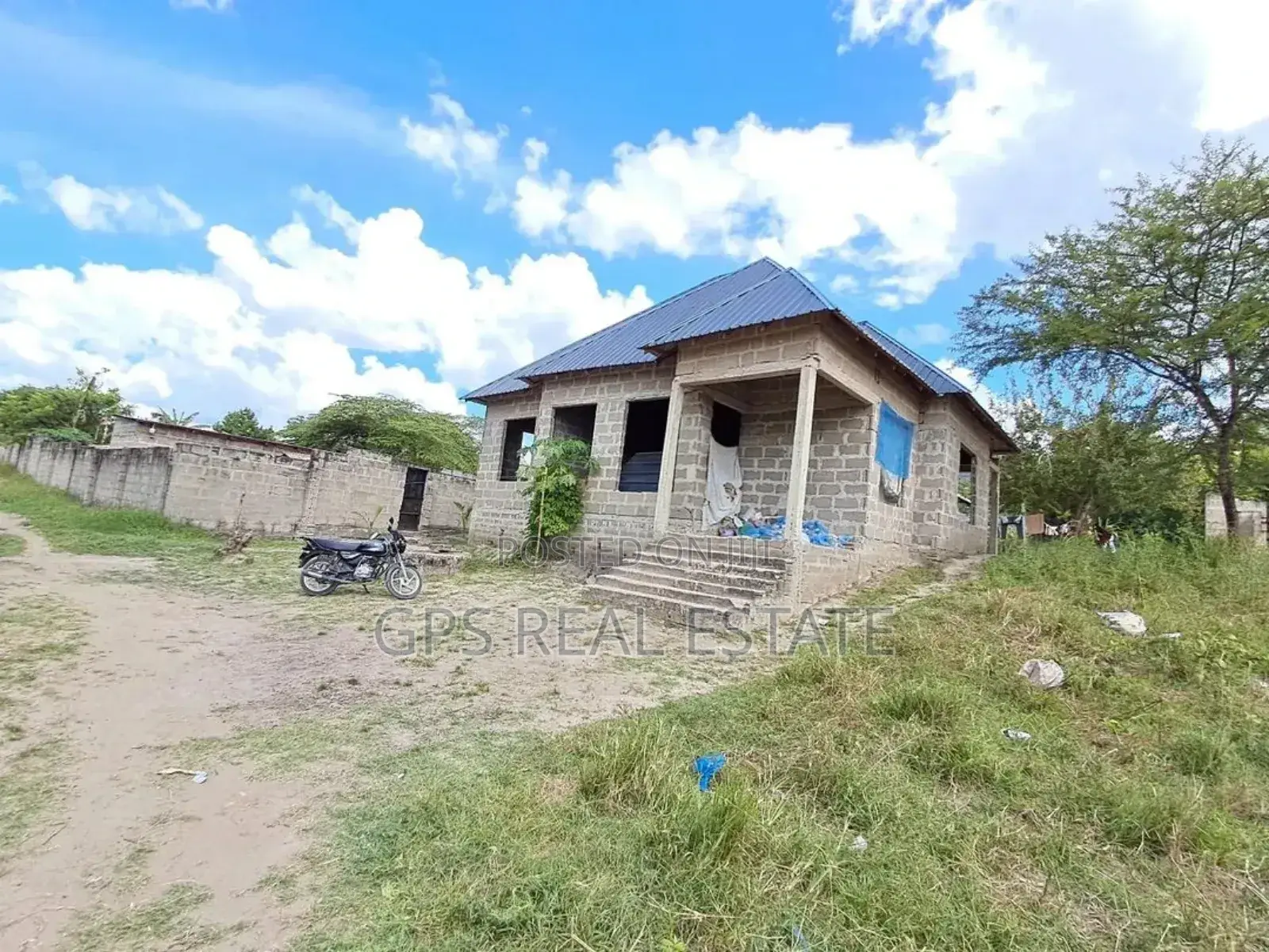 3bdrm House in Kiluvya Kwa Komba, Kinondoni for sale in Kinondoni