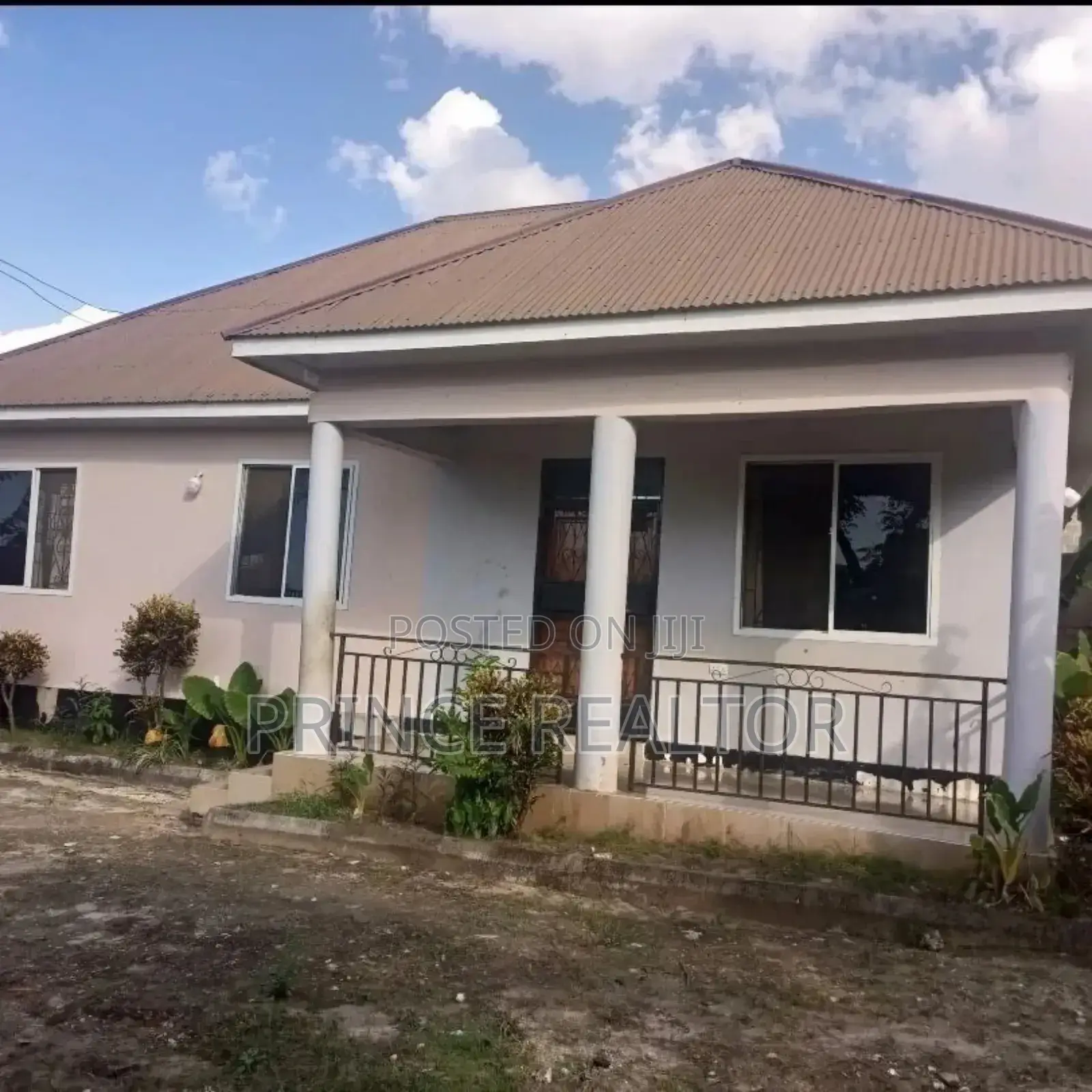 3bdrm House in Kilimahewa, Kinondoni for sale in Kinondoni