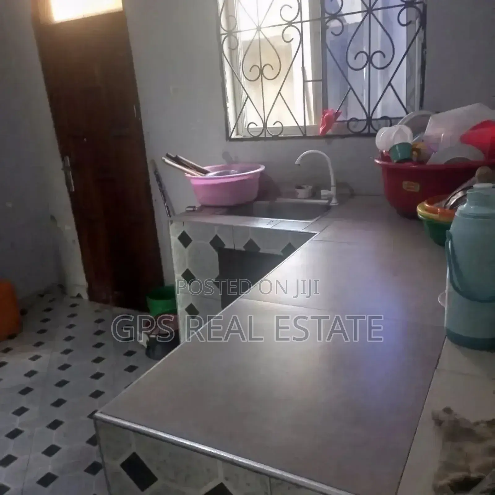3bdrm House in Kilimahewa, Kinondoni for sale in Kinondoni