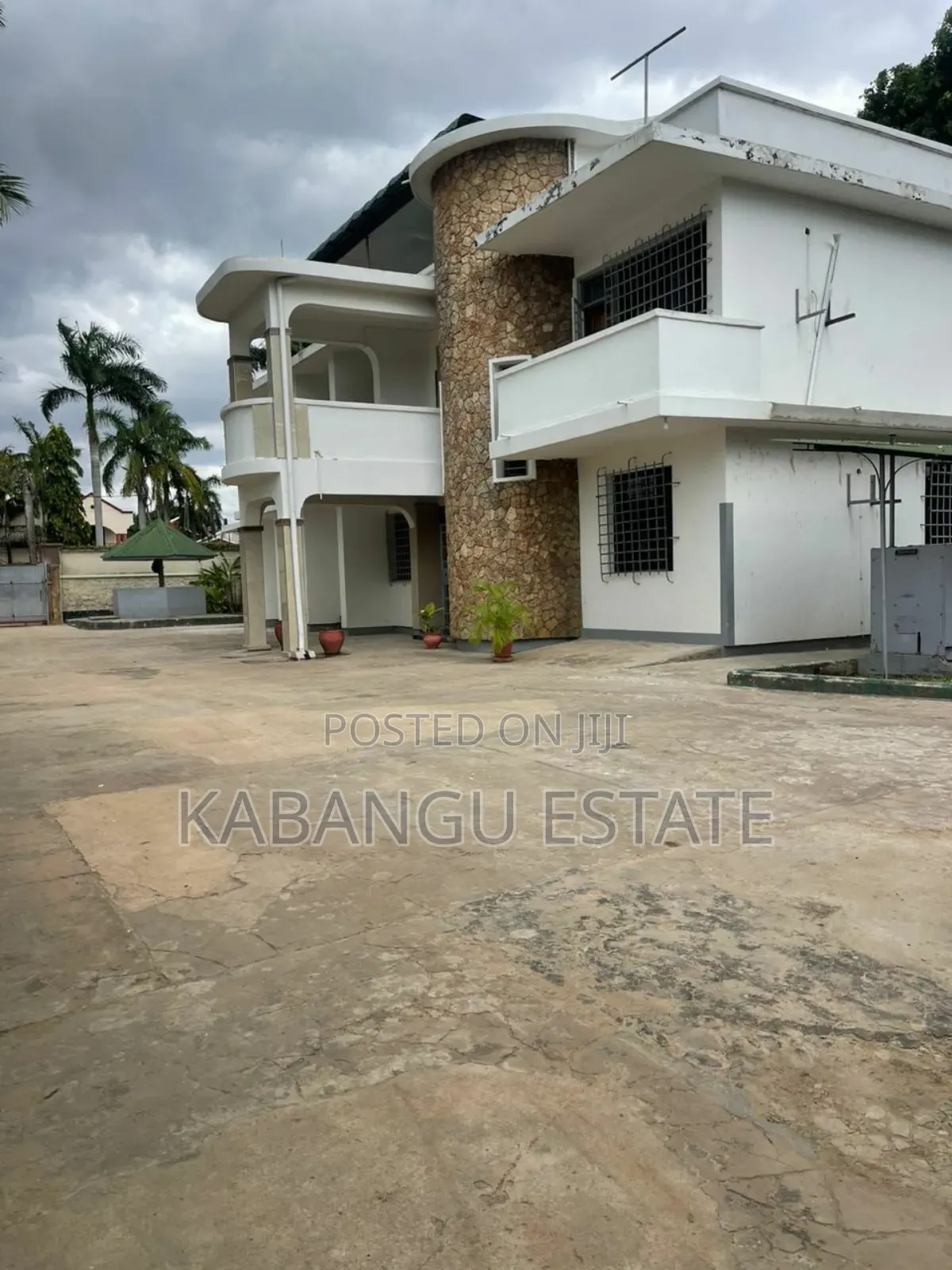 5bdrm Bungalow in Mikocheni, Kinondoni for rent in Kinondoni